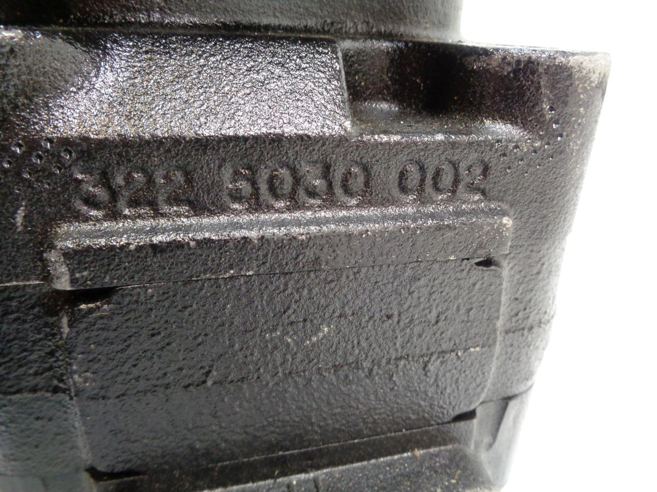 PARKER HYDRAULIC GEAR PUMP 3229210133 - 3225030002 NEW J2