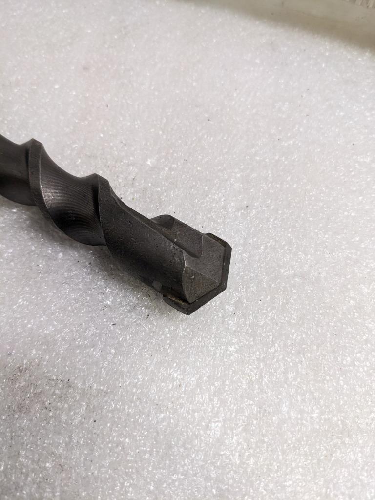 UNBRANDED DRILL BIT 1" X 15-3/4" 12-SPLINE SHANK CARBIDE TIP NEW R22T2