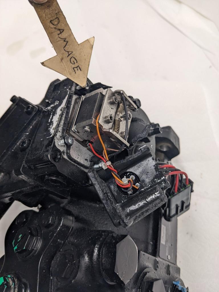 DANFOSS M46-20954 HYDRAULIC PUMP W/ DAMAGED PRESSURE CONTROL PILOT NEW H1