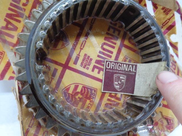 NEW GENUINE PORSCHE SHIFTING SLEEVE 5TH REVERSE 915 302 227 09 R20T5