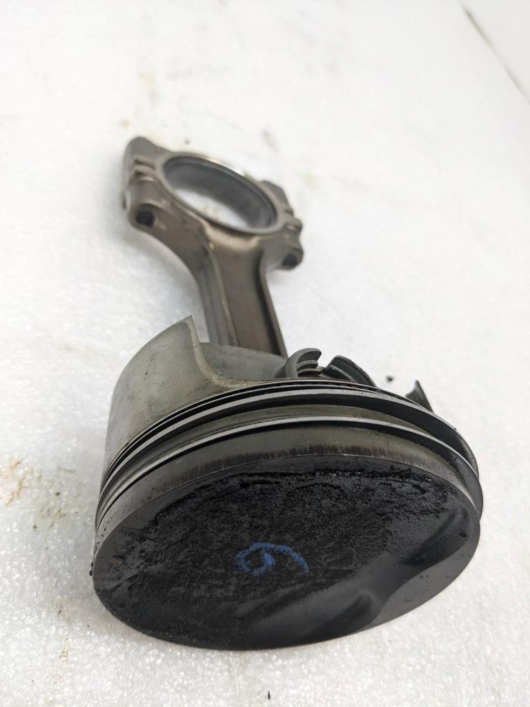 PORSCHE 911/996  CONNECTING PISTON ROD #6 9961031026R USED 996BGL2T2