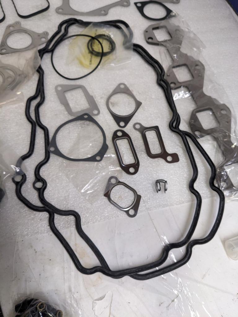 MAHLE HS54580 GASKET KIT FOR 2001-2004 GM TRUCK 6.6L DURAMAX DIESEL NEW R15