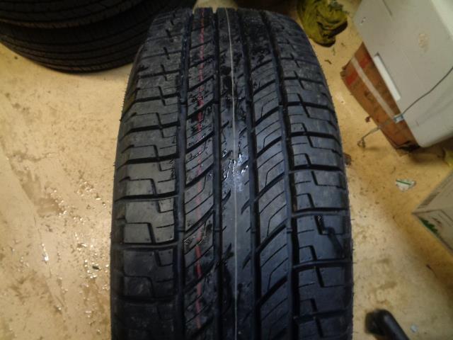 1 UNIROYAL LAREDO CROSS COUNTRY TOUR P 235 65 17 103T SL TIRE 40065 BQ1