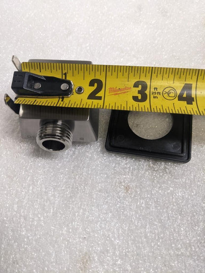 DELTA SQUARE WALL SUPPLY ELBOW HAND SHOWER-HOSE 50570 LUMICOAT STAINLESS NEW R28