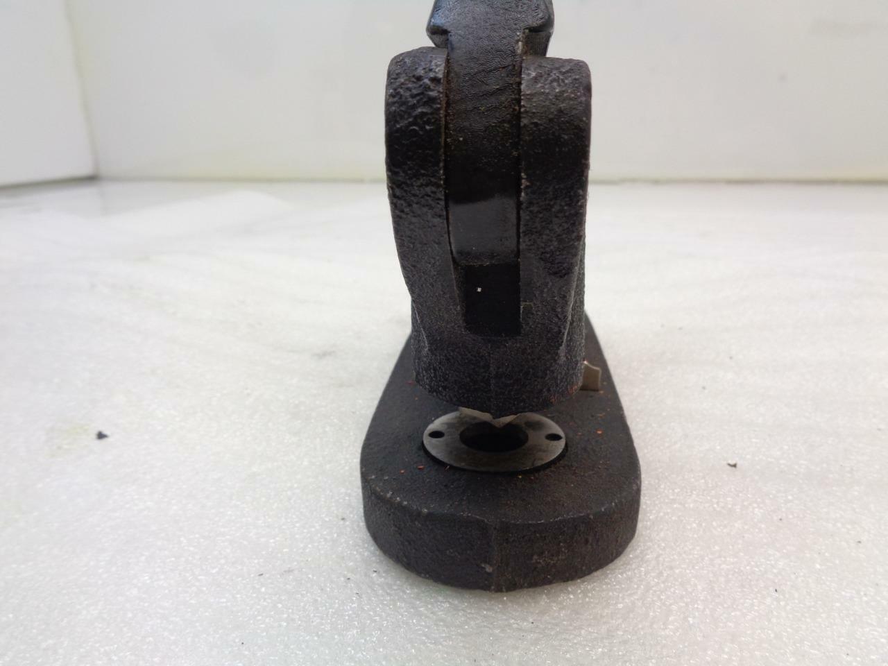 ANTIQUE UNUSED 3/4" HAND PRESS PUNCH HOLE MACHINE INDUSTRIAL CAST IRON SR