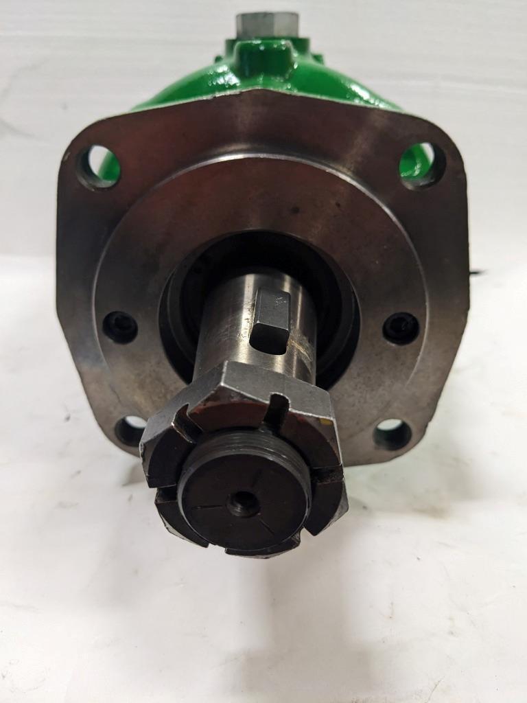 NEW JOHN DEERE AXT12539 HYDRAULIC MOTOR (FITS HARVESTERS) BSRG5