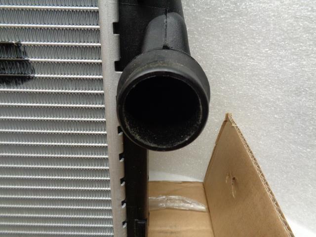 NEW 1999-2008 BMW RADIATOR BEHR RAX087 17-11-9-071-519 99000053 W/ BLOTCH SR
