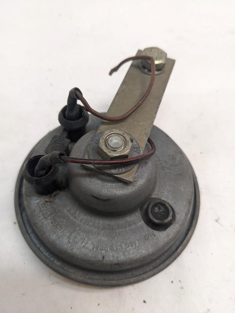 PORSCHE 911 ANTI-THEFT WARNING HORN ALARM SYSTEM 400HV 111951213 #3 USED R21T2