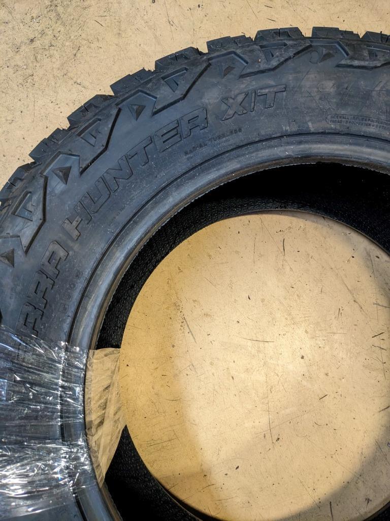 VENOM POWER TERRA HUNTER XT LT 37 13.50 22 128Q LRF 12PLY TIRE TVPXT23 CQ3