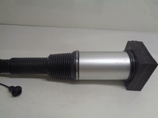 NEW MERCEDES-BENZ S CLASS W220 4MATIC REAR AIR SUSPENSION STRUT 2203202338 R9
