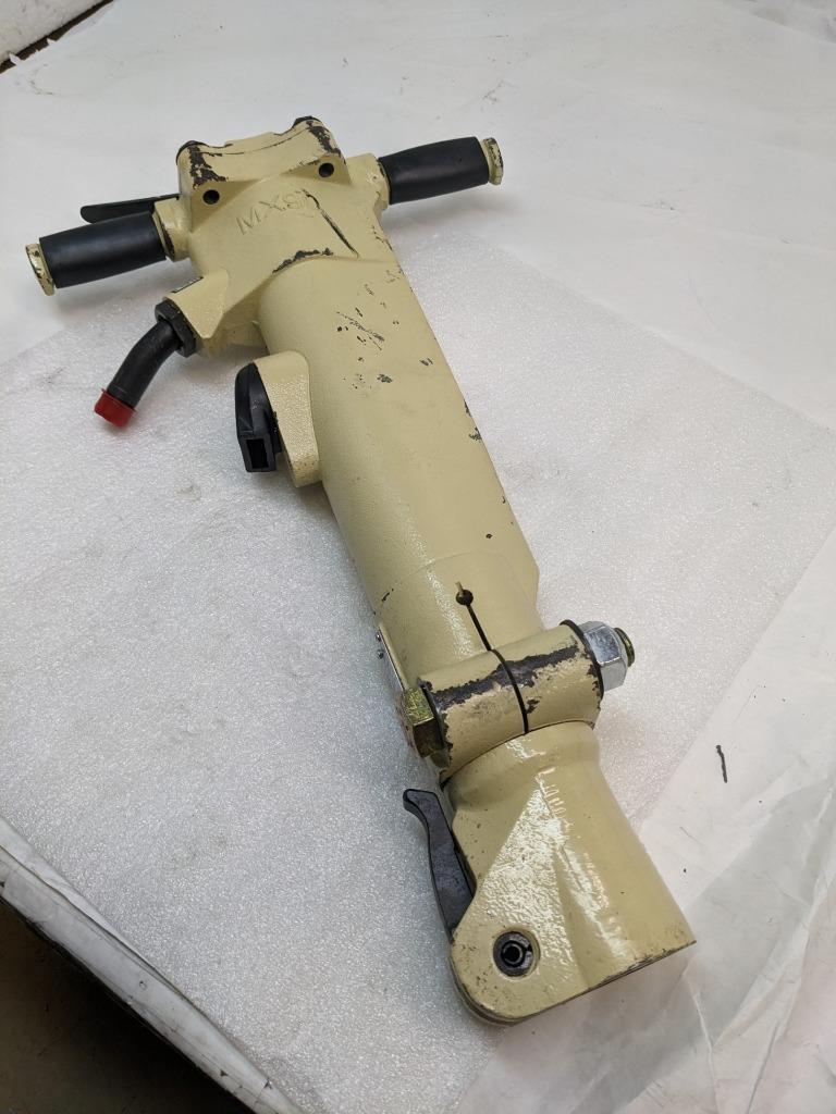 INGERSOLL RAND MX90B PAVEMENT BREAKER 5.75" STROKE 2.62" BORE 1250 BPM NEW H1