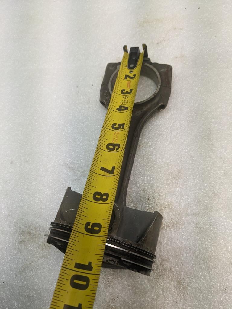 PORSCHE CAYENNE PISTON CONNECTING ROD #6 (CRACKED) 9461191R USED R24