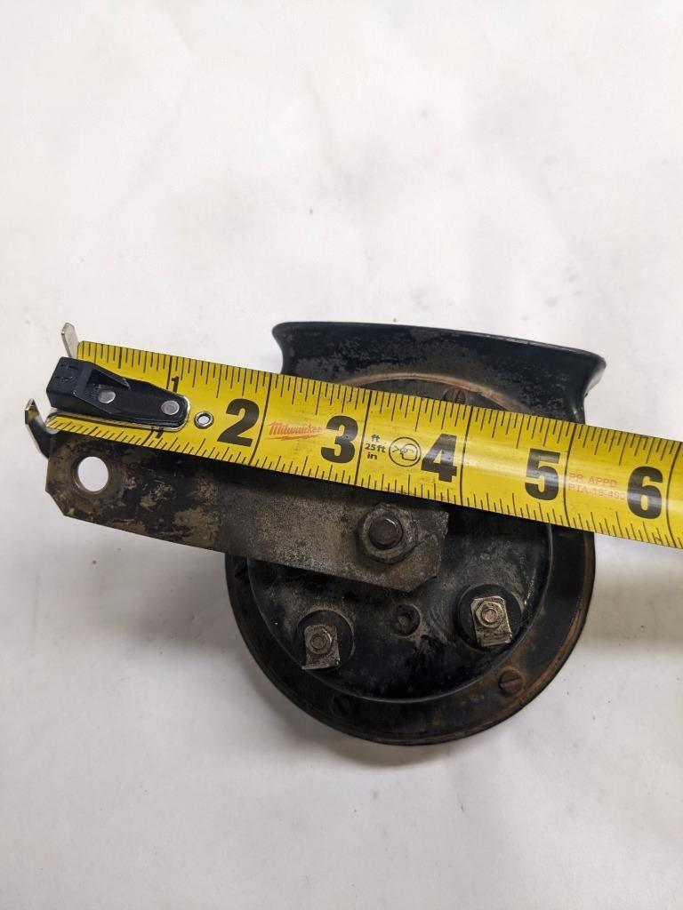 PORSCHE 84-91 944 LOW PITCH TONE ELECTRIC HORN SIREN MIXO TR129  USED R21T2