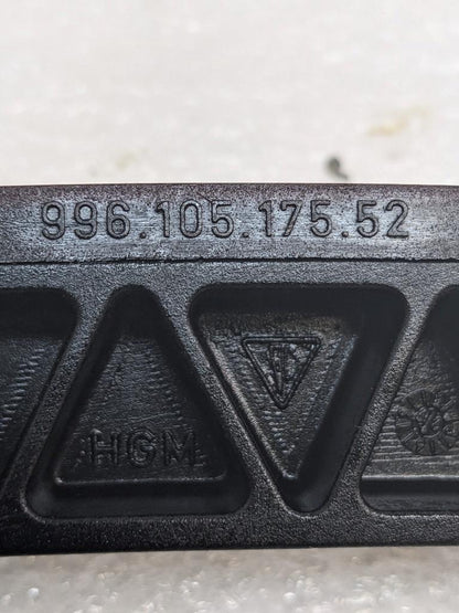 PORSCHE 986/987 BOXSTER ENGINE TIMING CHAIN GUIDE 99610517552 USED 996BGL2T2