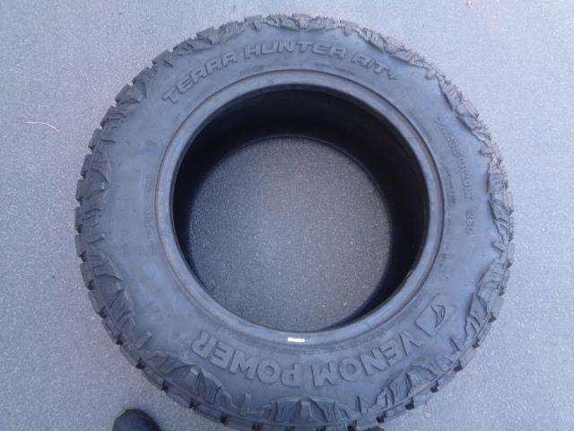 VENOM POWER TERRA HUNTER R/T + LT 35 13.5 20 126Q LRF 12PLY TIRE TVPRT39 SU7