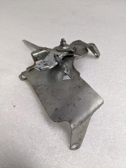 BRIGGS AND STRATTON 593666 BRACKET-CONTROL FOR 19J1370001F1 SMALL ENGINE NEW R32