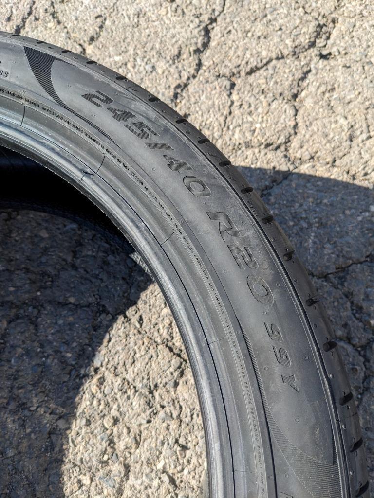 4 PIRELLI P ZERO PZ4 LUXURY  (*) BMW RSC P 245 40 20 99Y XL TIRES 2979800 CQ3