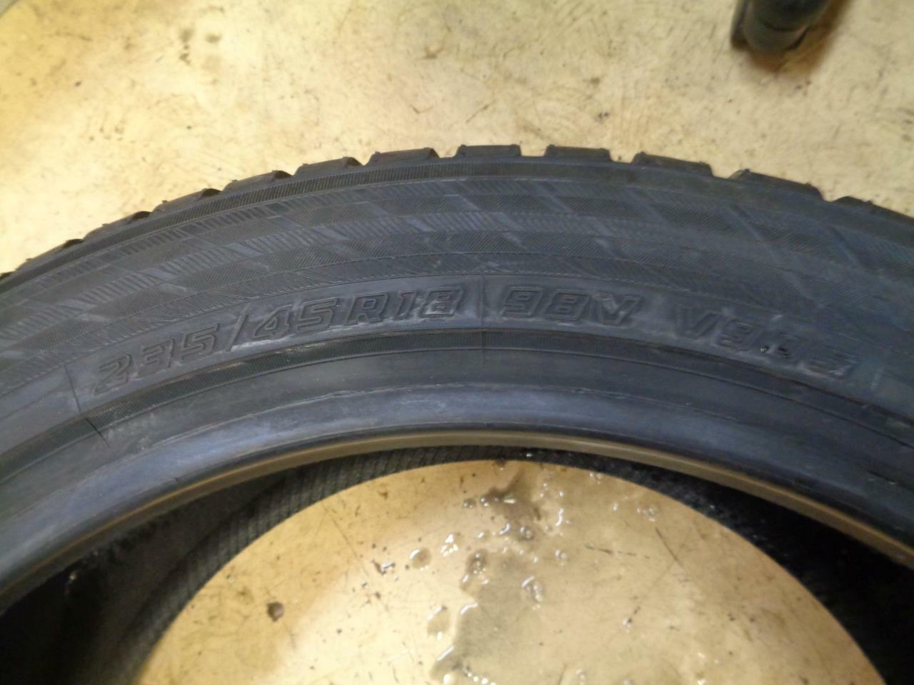 1 NEW TIRE YOKOHAMA BLUEARTH WINTER V905 P 235 45 18 98Y XL 90625