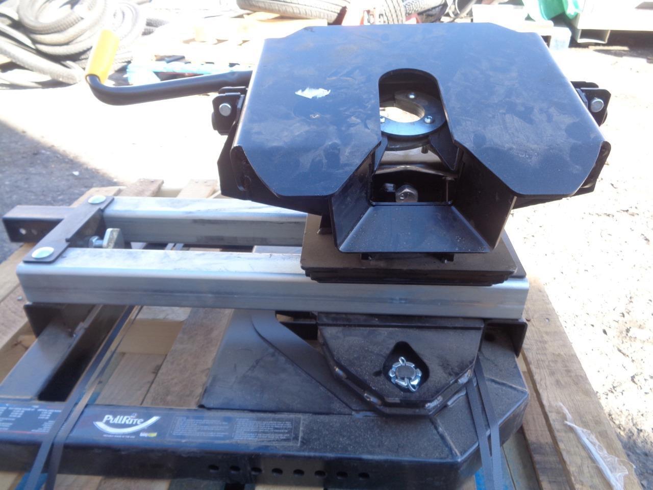 PULLRITE #2900 ISR 20Klbs SUPERGLIDE FIFTH WHEEL HITCH for SHORT BED TRUCKS