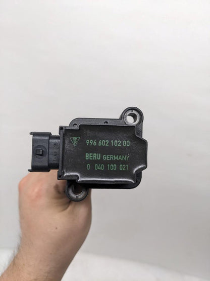 DAMAGED PORSCHE 99660210200 IGNITION COIL 2002-2008 PORSCHE 911 USED R20T6