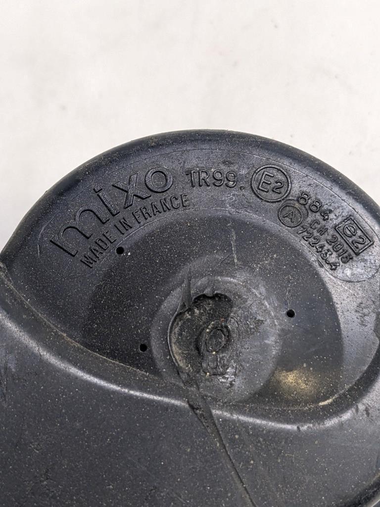 MIXO VOLVO-PORSCHE-R35 LOW PITCH TONE ELECTRIC HORN SIREN MIXO TR99 USED R21T2