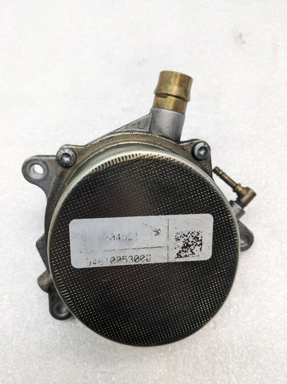 2016-18 PIERBURG PORSCHE MACAN ENGINE VACUUM PUMP 94610053000 USED R25