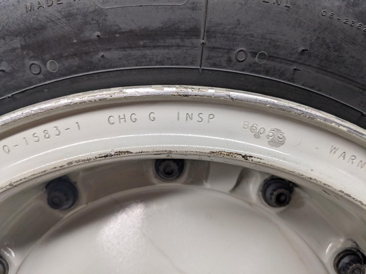 GOODRICH INBOARD WHEEL AND MICHELIN TIRE  30X8.8-15 HUB BORE 77MM 3-1531-3 B2