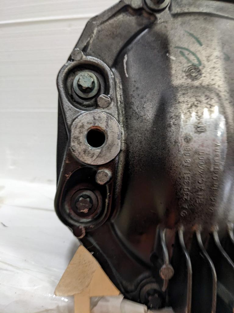04-06 MERCEDES SL500 DIFFERENTIAL DIFF REAR AXLE CARRIER 2303510305 USEDBSIG1