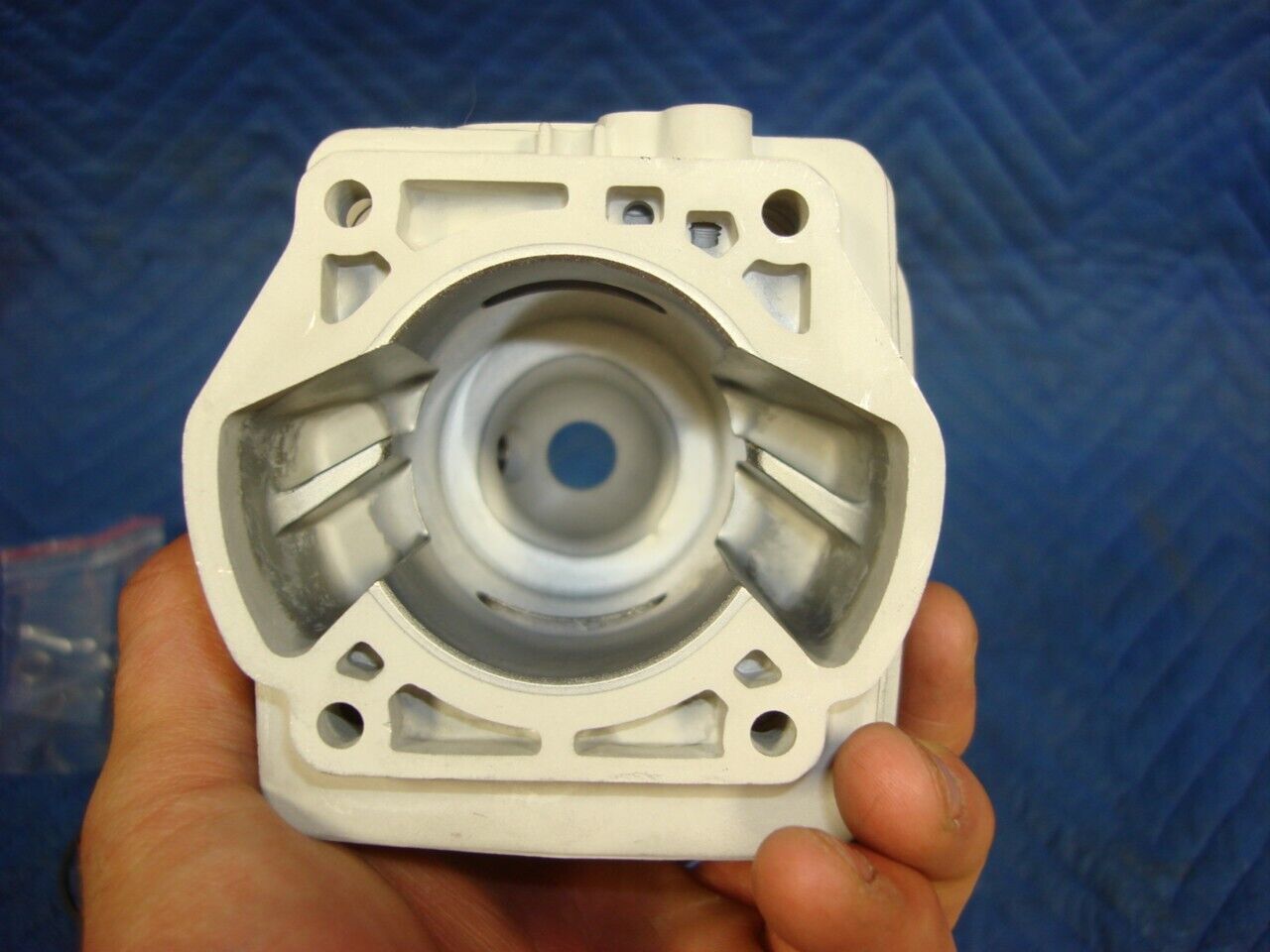 1 NEW GENUINE STAR GRY PISTON & CYLINDER HEAD FOR CHAINSAW R15