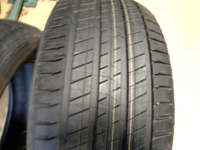 1 NEW MICHELIN Latitude Sport 3 (VOL) VOLVO 275/45R20 110V XL 13891
