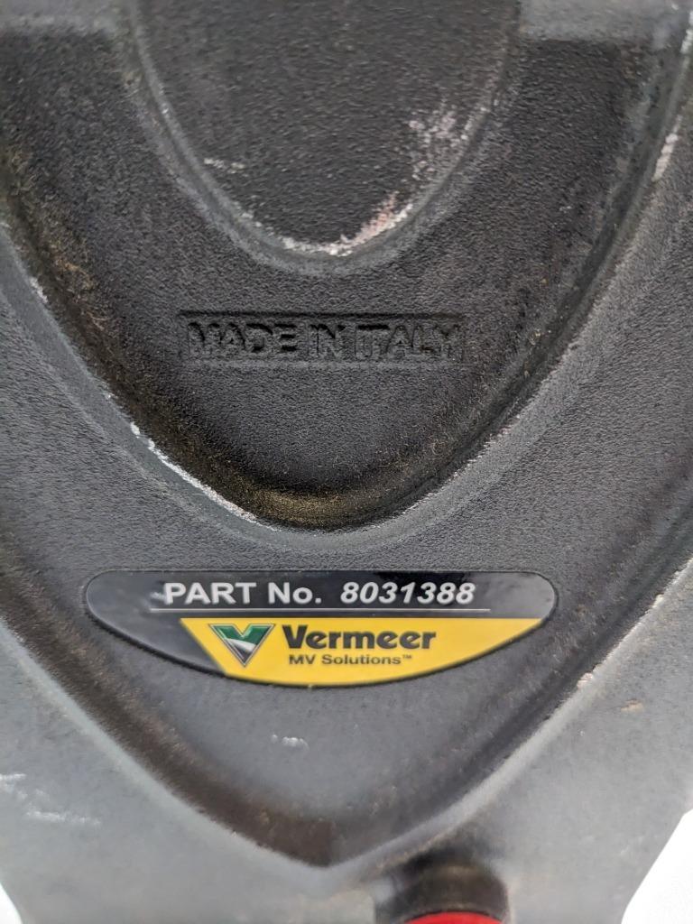 VERMEER/MCLAUGHLIN 8031388 WATER PUMP T2021L AND CLUTCH 5.6 NEW #2 K2