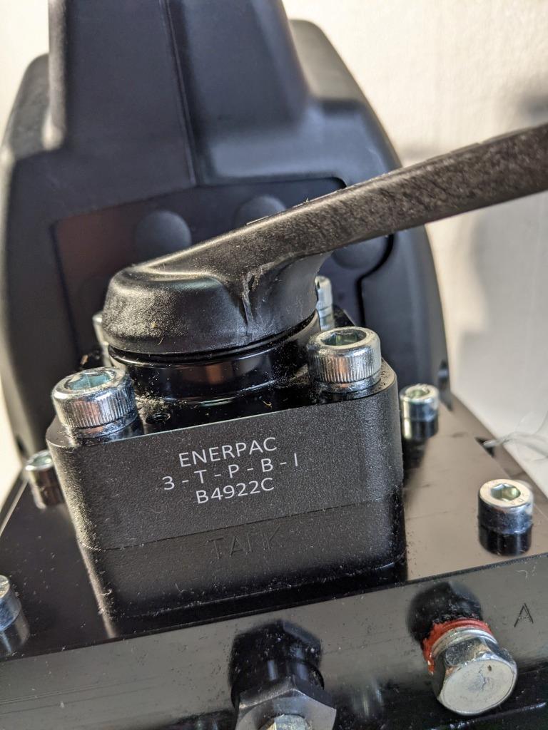 ENERPAC ZU4308MB HYDRAULIC ELECTRIC PUMP 10,000 PSI 115VAC 60 CU IN/MIN NEW R3