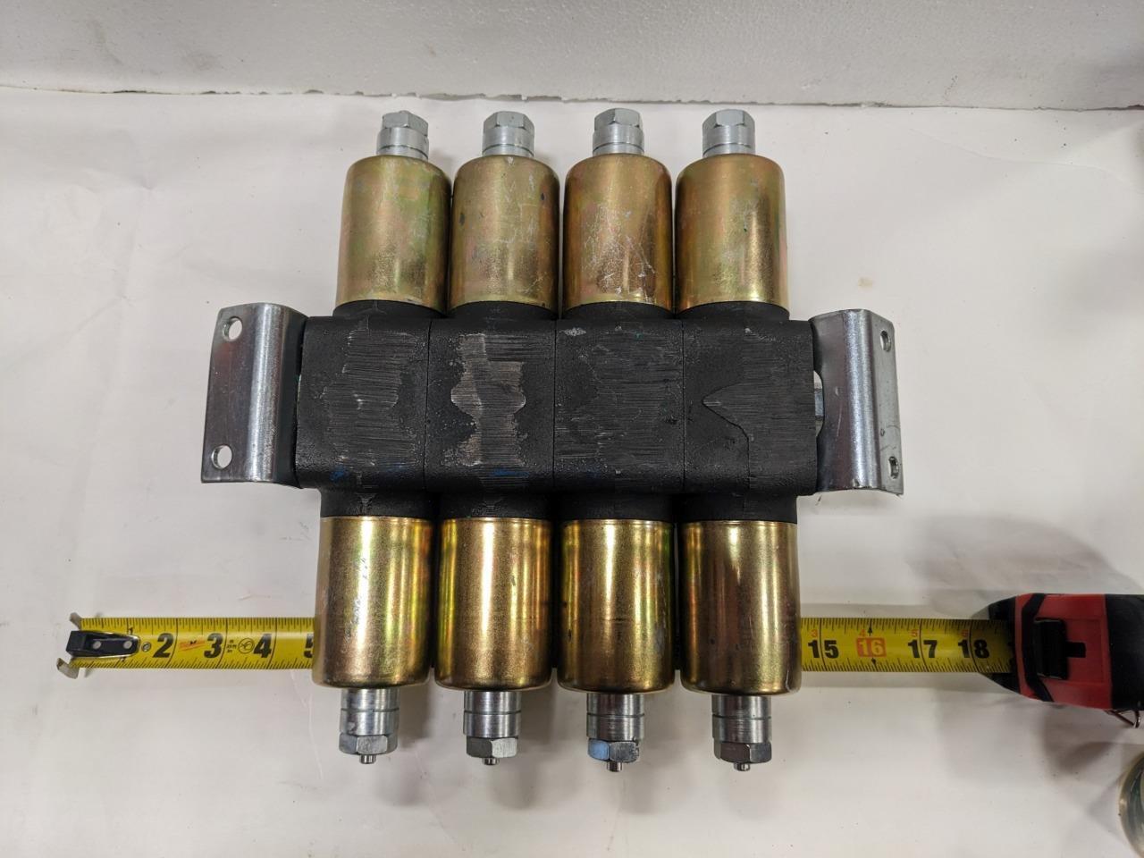 NEW UNIDENTIFIED UNBRANDED HYDRAULIC VALVE BSRG5