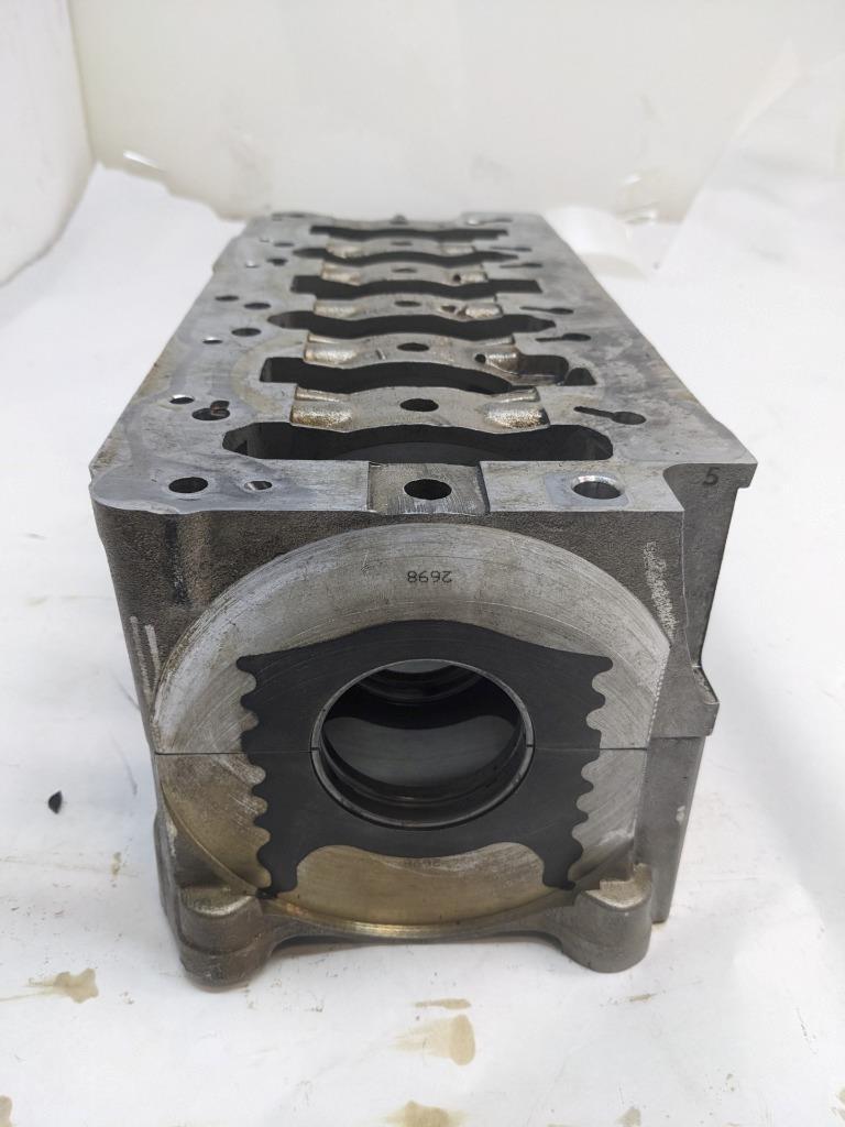 1998 PORSCHE 911 CRANKSHAFT BEARING CASE/CARRIER 9961011123R USED 996BGL2