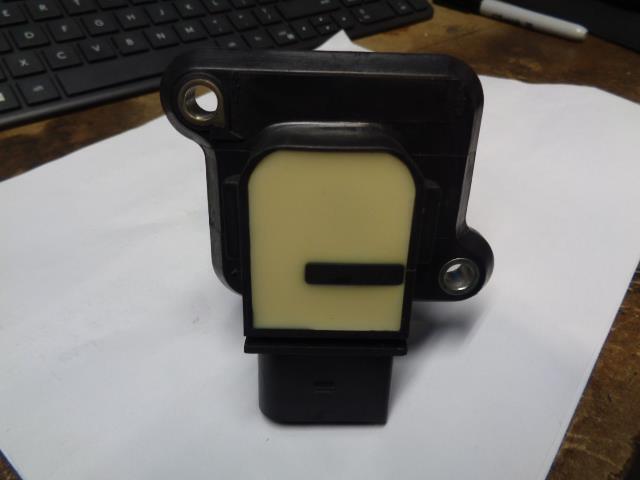 OPEN BOX IGNITION COIL VOLKSWAGEN & AUDI 1.8L & 4.2L ENGINES 1AECI00063 R12TB