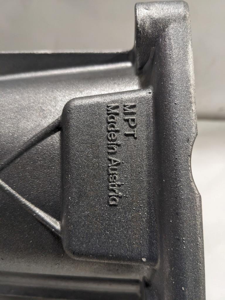 GENUINE PORSCHE 958 351 042 BX 15-18 CAYENNE TRANSFER BOX CASE T3 BSRG4