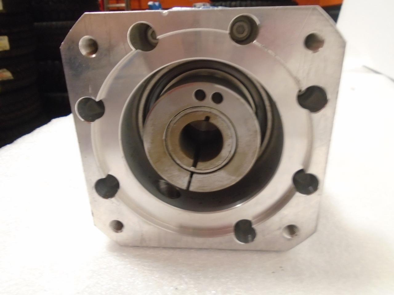 NEW WITTENSTEIN HUSKY 1-2.75 GEAR REDUCER A52-20027211 R33