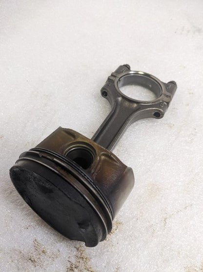 PORSCHE 996/911 CONNECTING PISTON RODS 9961031028R #4 USED 996BGL2T2