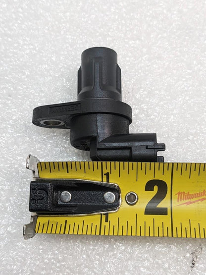 PORSCHE 911/996 PULSE CAMSHAFT CAM POSITION SENSOR 232103057 USED 996BGL2T2