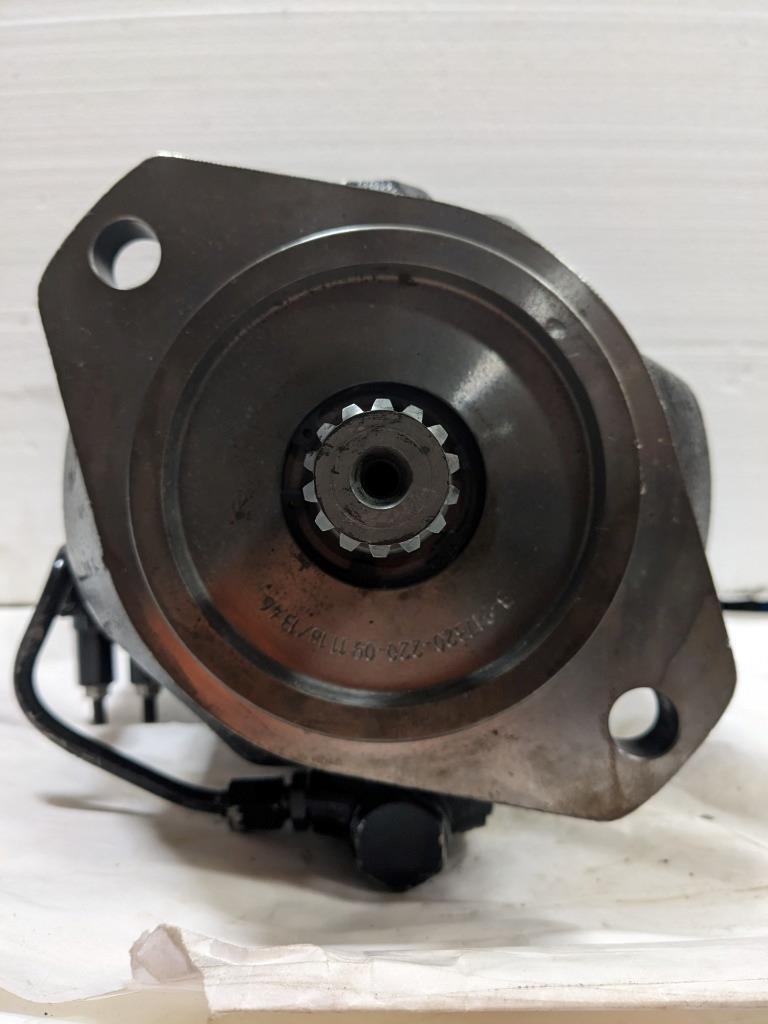 NEW DOOSAN 401-00327 R902432168 HYDRAULIC MOTOR BSIG1