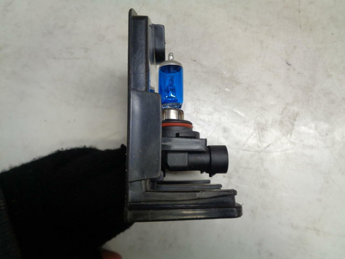 USED SPYDER KOSHIN HALOGEN HEADLIGHT BULB 12V 80W HB4 9006 (DAMAGED) SR