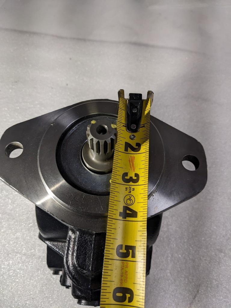 DANFOSS DRIVE MOTOR BOOM LIFT 80001603 13-SPLINE NEW R11