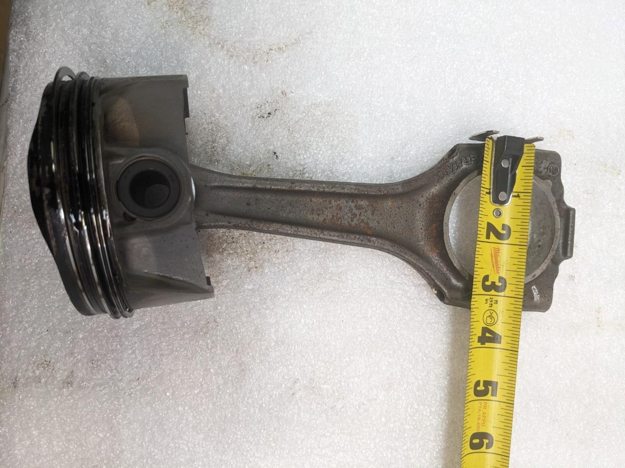 PORSCHE CAYENNE PISTON CONNECTING ROD #4 (CRACKED) 9461191R USED R24