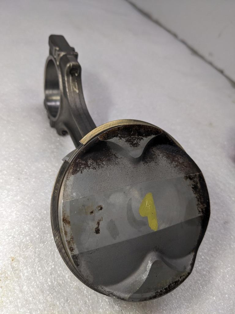 PORSCHE 987 BOXSTER PISTON & CONNECTING ROD #4 9961031028R USED 996B.G.L.