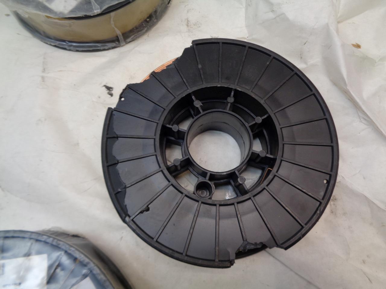 1 new UBRANDED SPOOL OF WELDING WIRE .030 INCH 11 LB SPOOL ER70S-6 R10