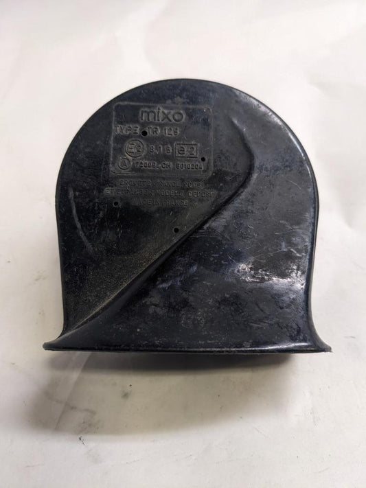 PORSCHE 84-91 944 LOW PITCH TONE ELECTRIC HORN SIREN MIXO TR129 #4 USED R21T2