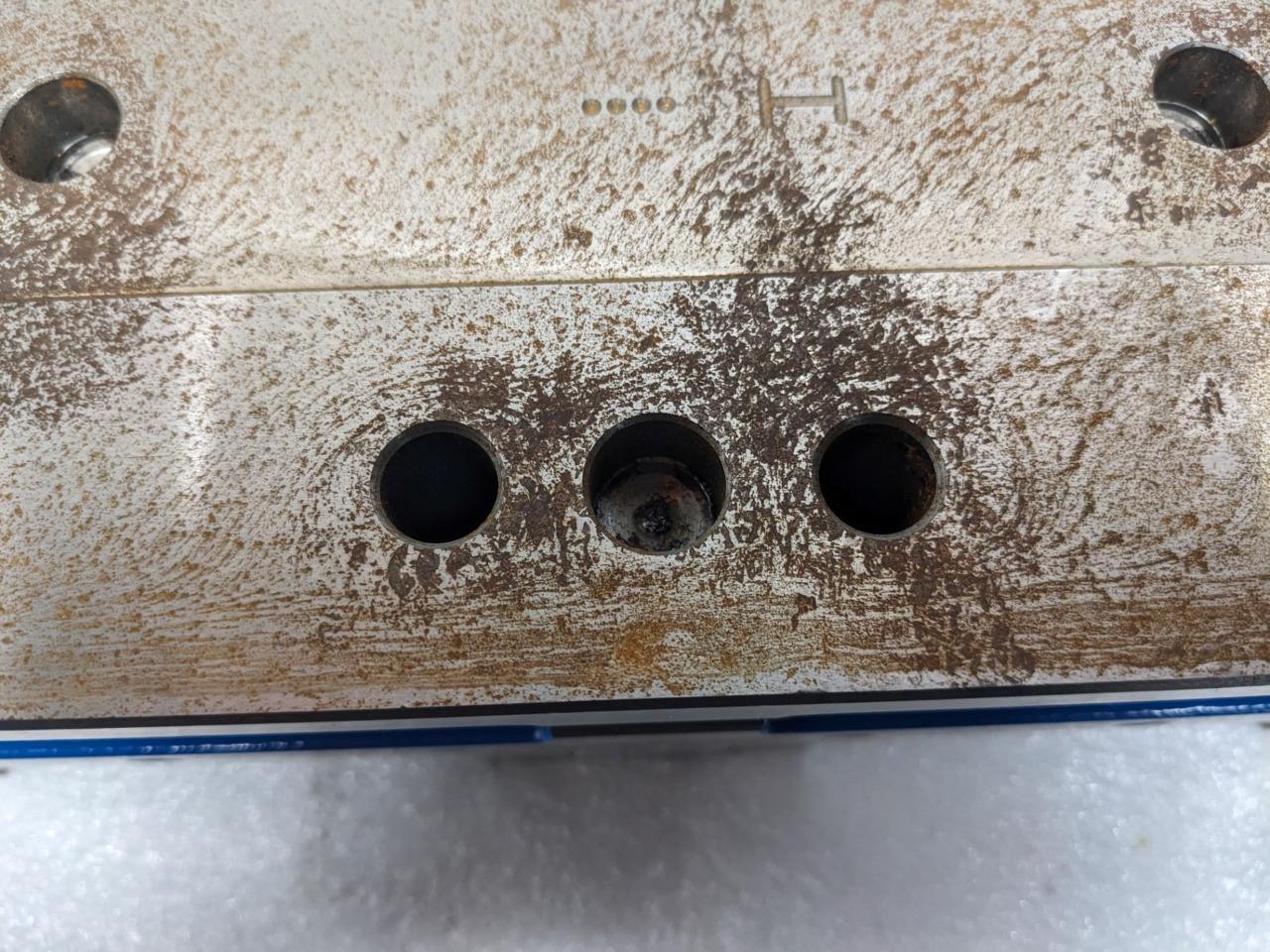 Kurt HDL6 English 6″ JAW WIDTH 4" JAW OPEN Double Station Vise W/O HANDLE NEW H1