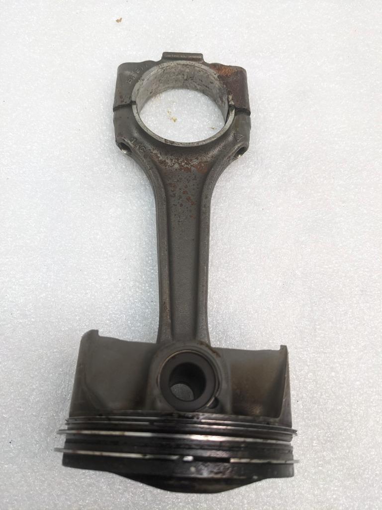 PORSCHE CAYENNE PISTON CONNECTING ROD #2 (CRACKED) 9461191R USED R24