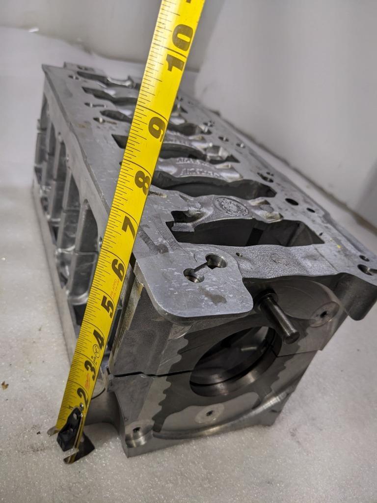 PORSCHE 911 996 BOXSTER ENGINE CRANKCASE HOUSING 9961011575R 996B.G.L.