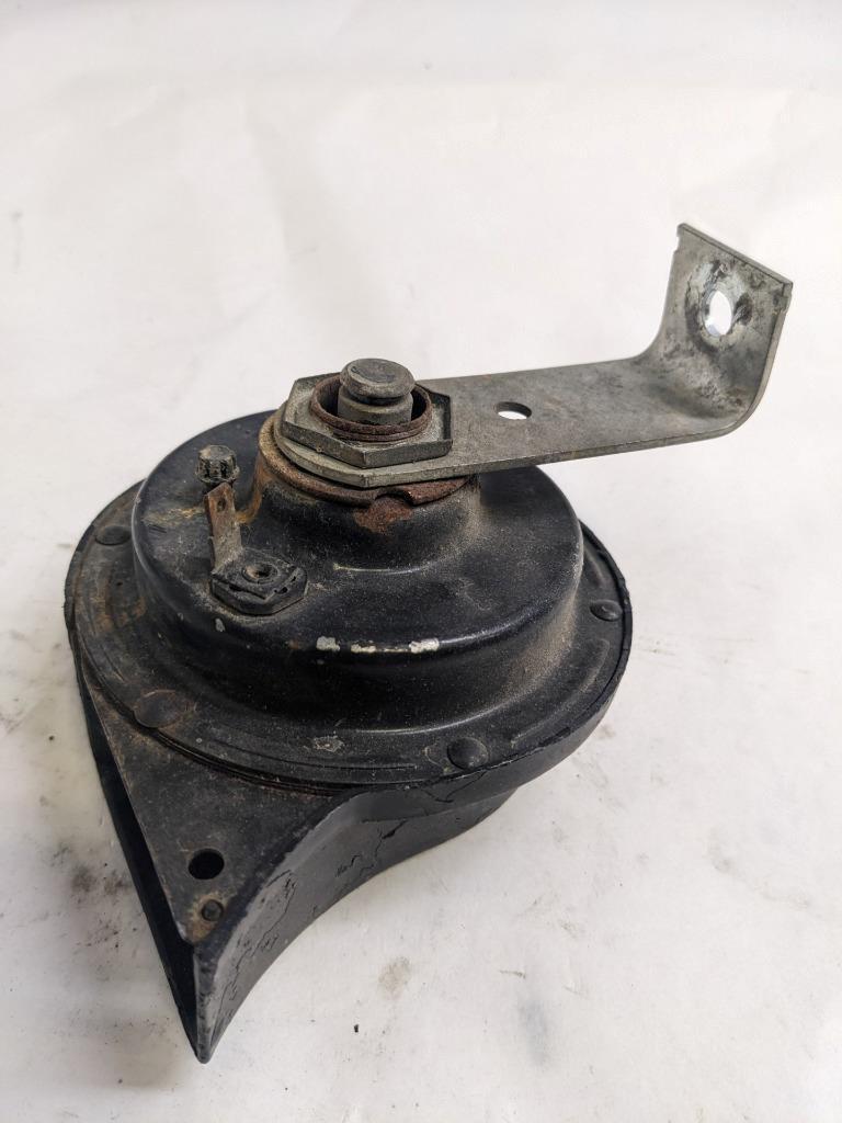 SPARTON LOW PITCH TONE ANTI-THEFT ALARM SIREN A25 USED R21T2